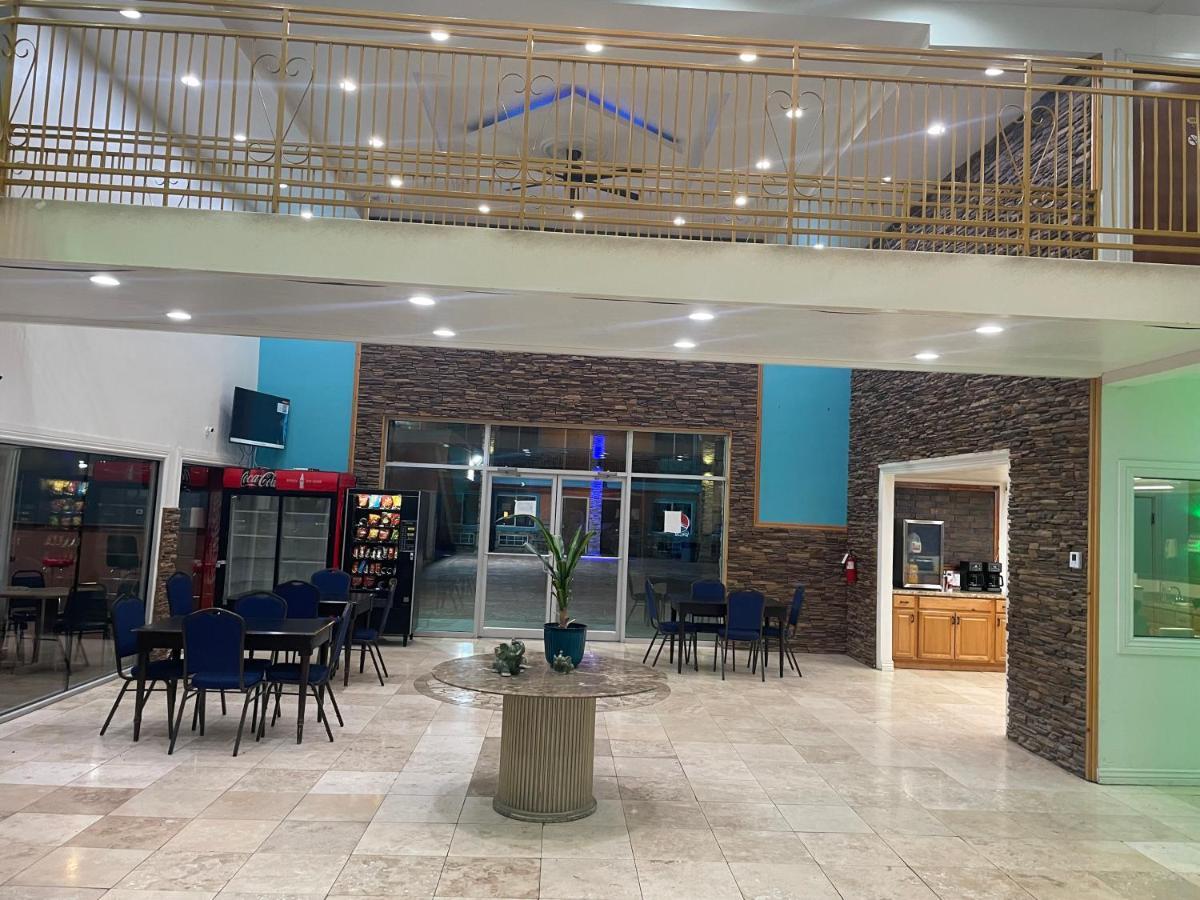 B&J Hotel And Apartments ペコス エクステリア 写真