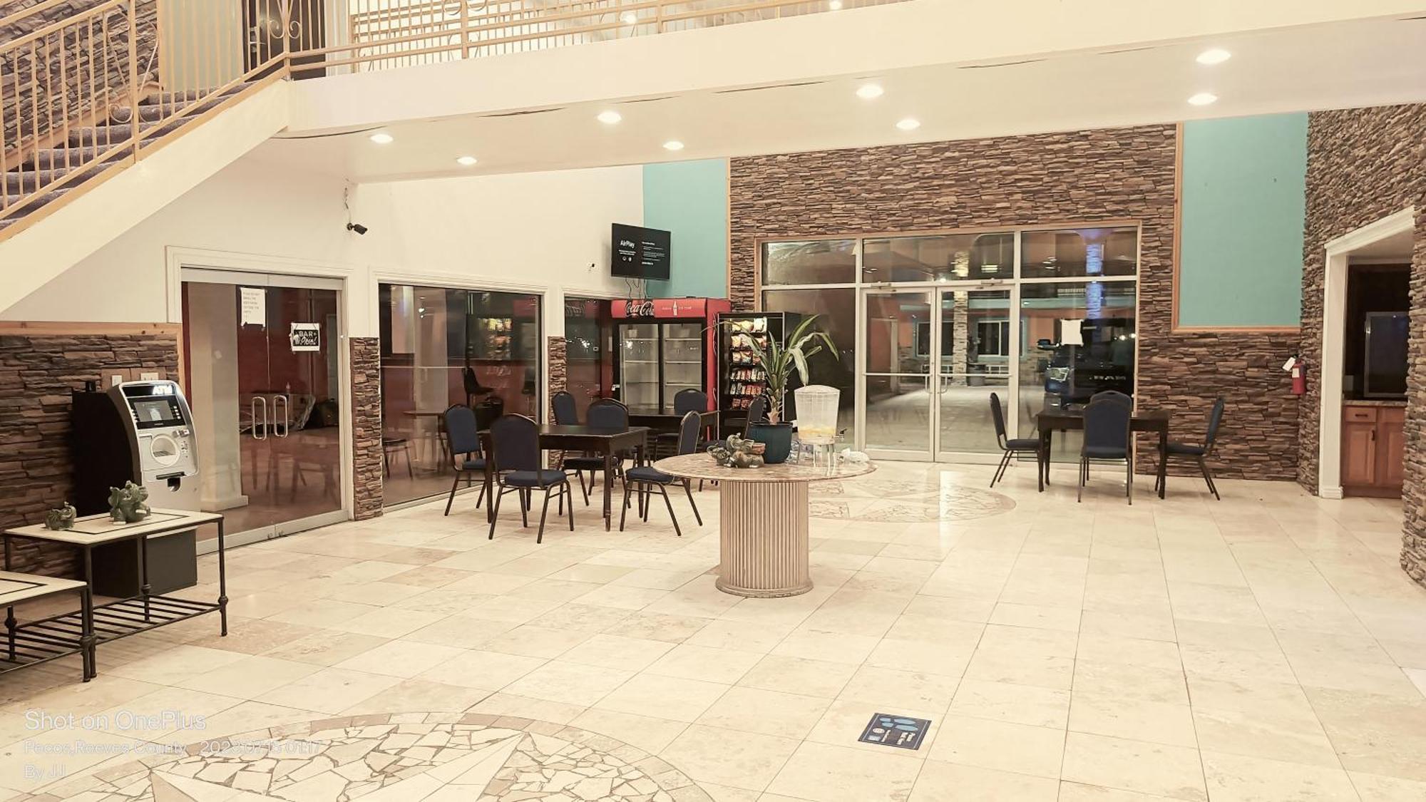 B&J Hotel And Apartments ペコス エクステリア 写真