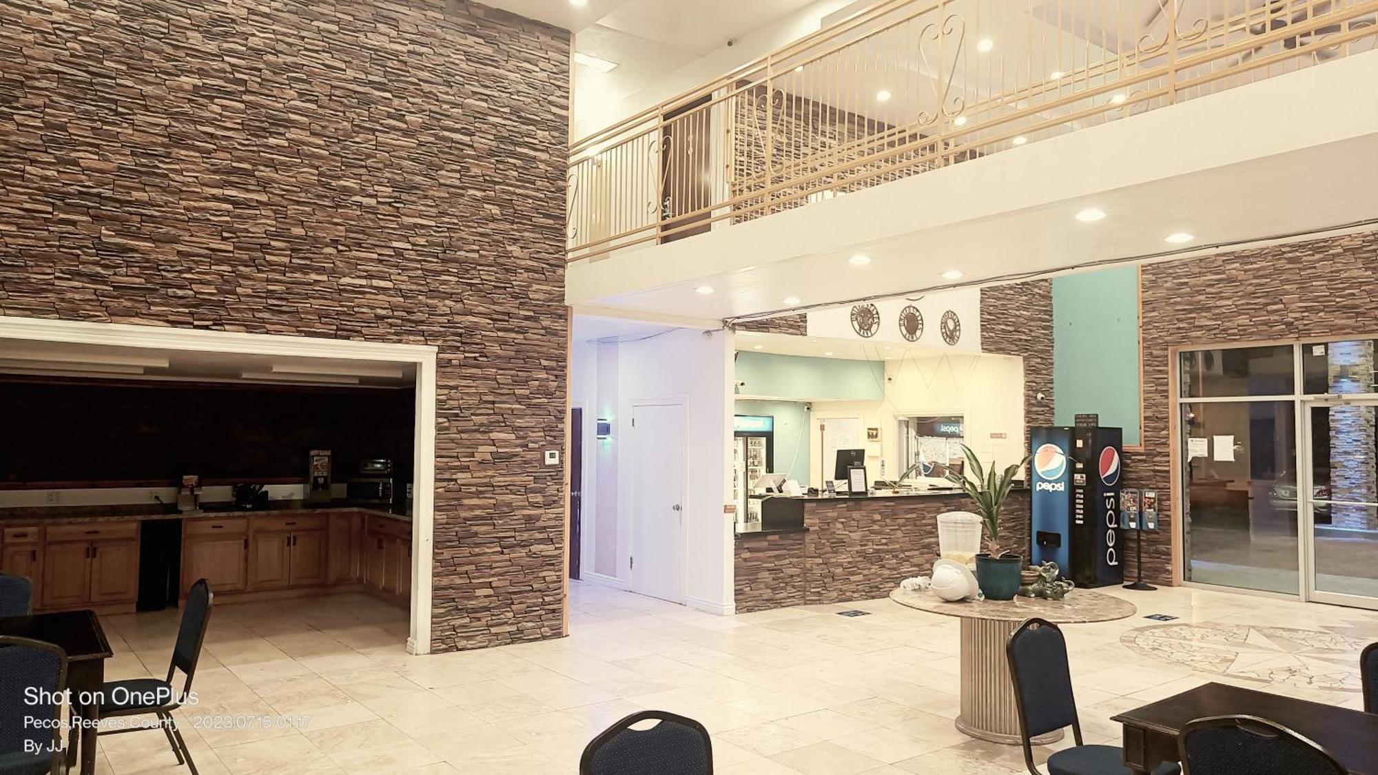 B&J Hotel And Apartments ペコス エクステリア 写真