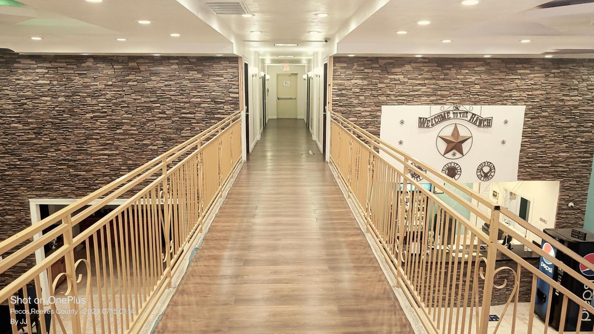 B&J Hotel And Apartments ペコス エクステリア 写真